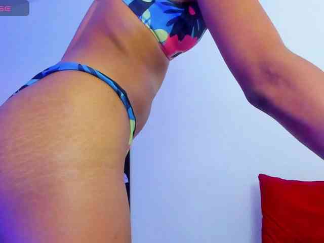 eizaclarke webcam
