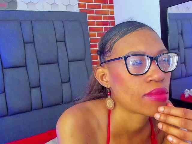 eizaclarke webcam