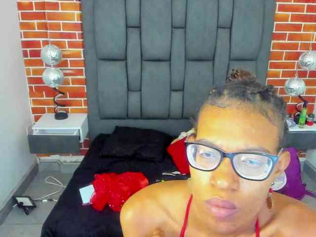 eizaclarke webcam