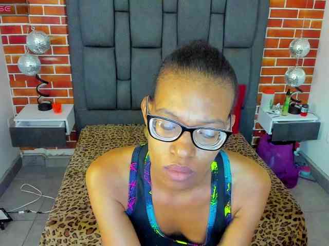 eizaclarke webcam