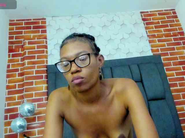 eizaclarke webcam