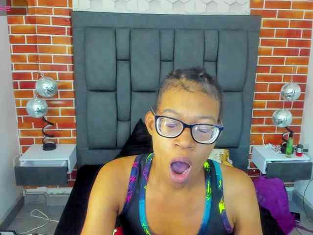eizaclarke webcam