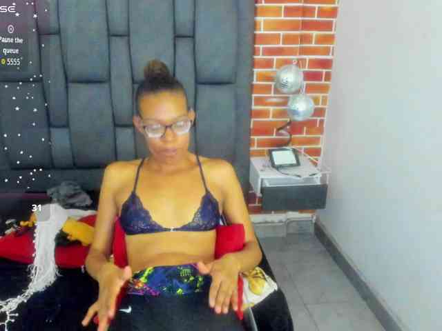 eizaclarke webcam