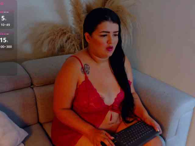 MadelynHot