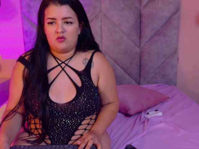 MadelynHot