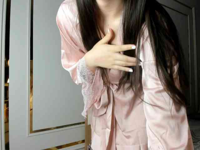 モデル: sheangelll