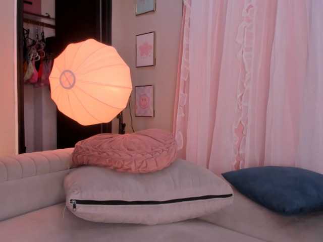 kittymiaa live cam preview