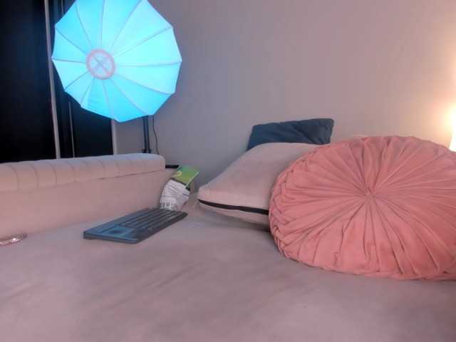 kittymiaa live cam preview
