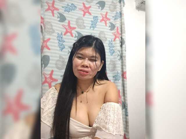 AnnaJulianna live cam preview