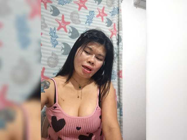 AnnaJulianna live cam preview