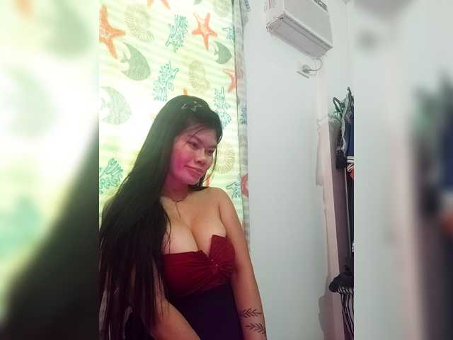 AnnaJulianna live cam preview