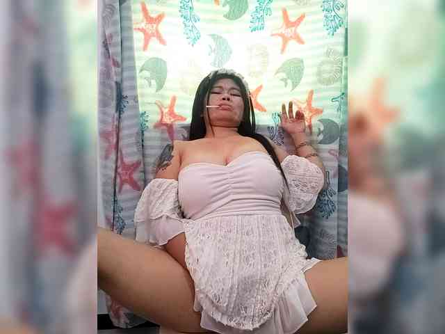 AnnaJulianna webcam