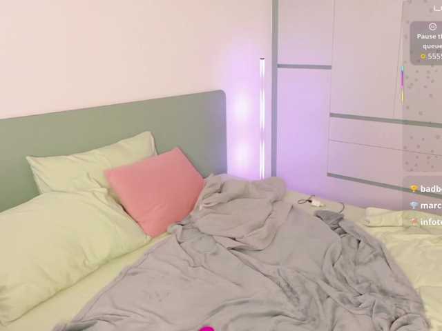 Kleopizez live cam on BongaCams