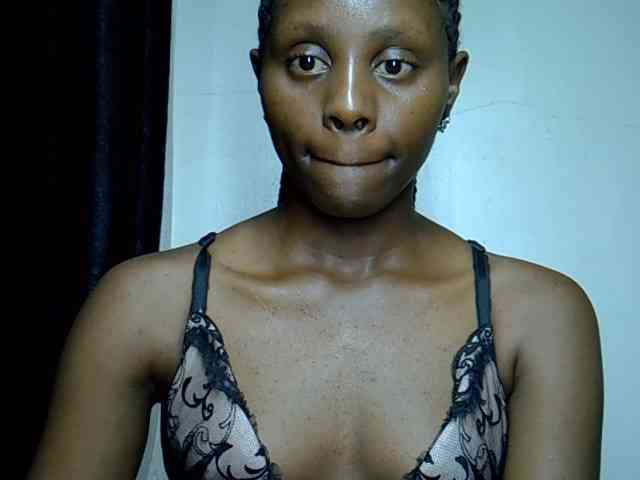 Sexy-Lunah webcam