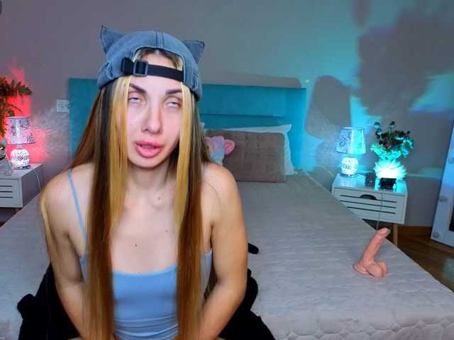 Missameliia live cam