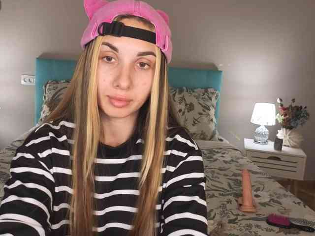 MissAmeliia webcam
