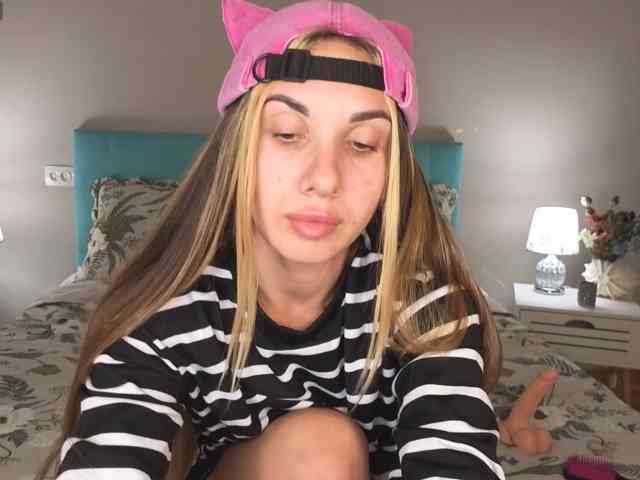 MissAmeliia webcam
