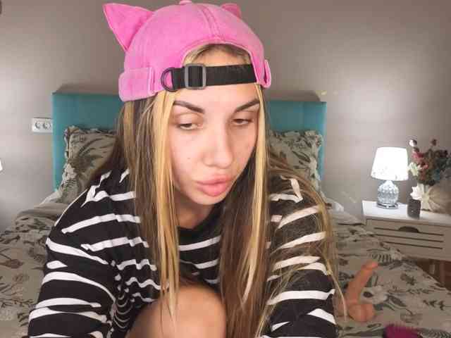 MissAmeliia webcam
