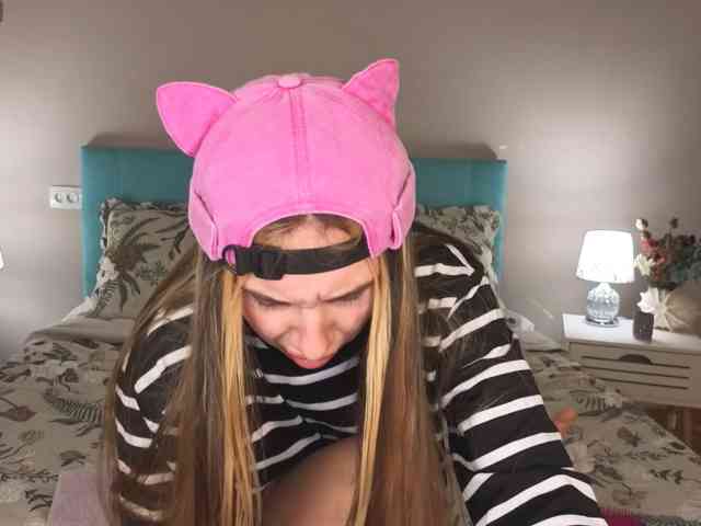 MissAmeliia webcam