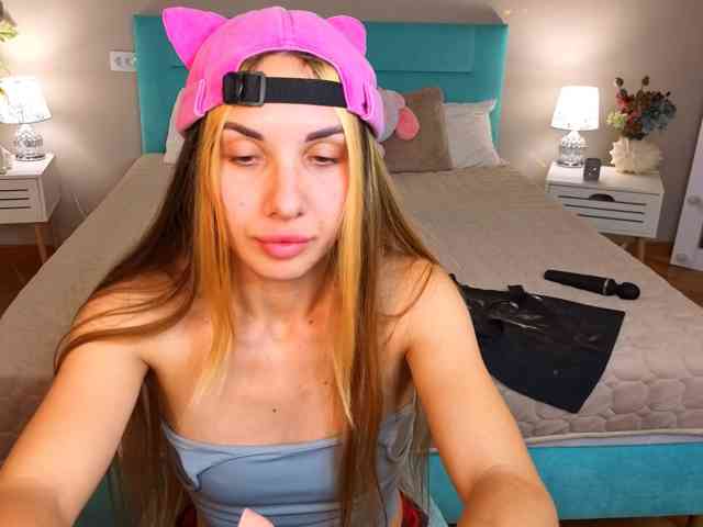 MissAmeliia webcam