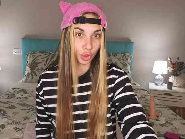 MissAmeliia webcam