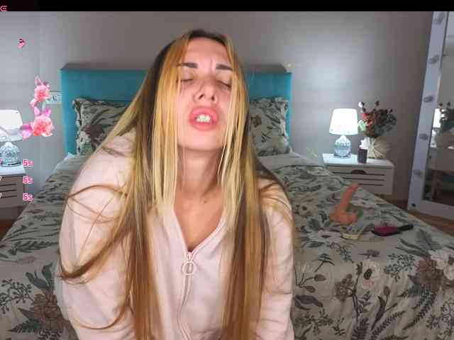 MissAmeliia webcam