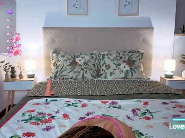 MissAmeliia webcam