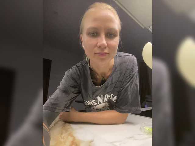 Bubaleh777 live cam on BongaCams