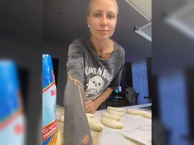Bubaleh777 live cam on BongaCams