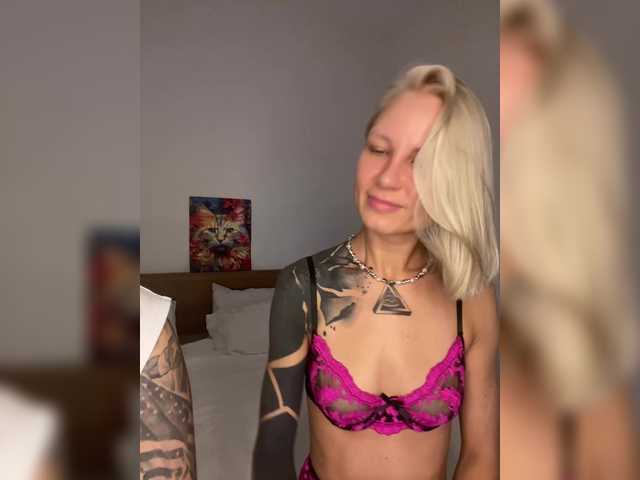 Bubaleh777 live cam on BongaCams