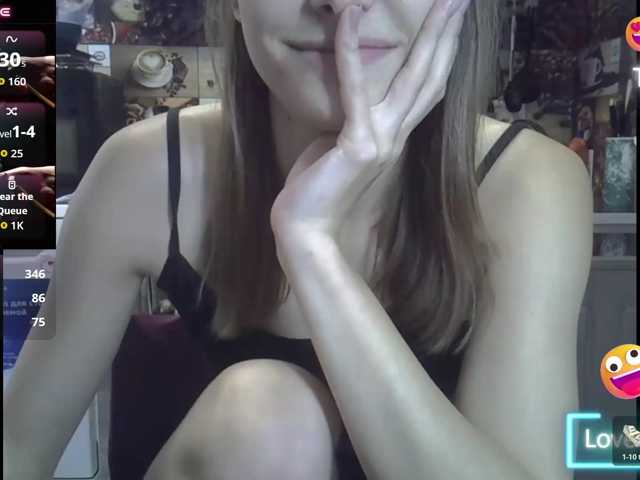 EvaaKisssss live cam on BongaCams