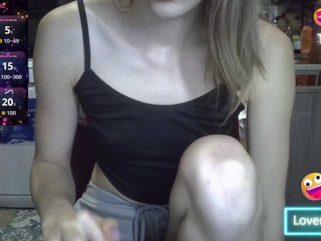 EvaaKisssss live cam on BongaCams