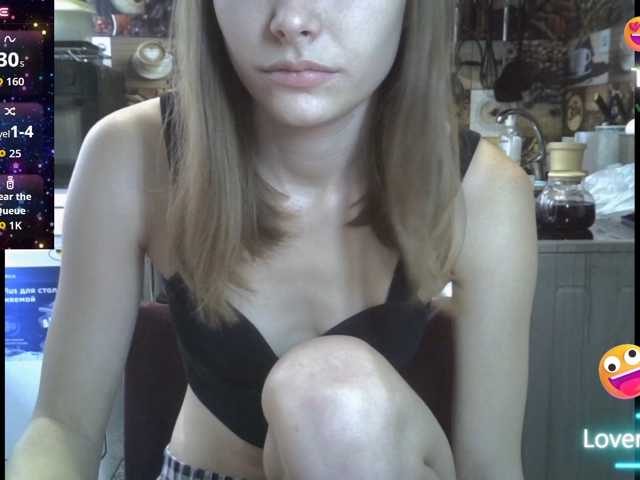 EvaaKisssss live cam on BongaCams