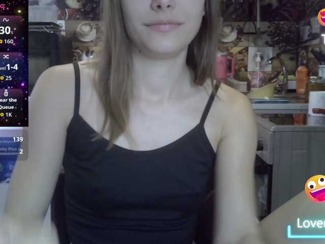 EvaaKisssss, live now on BongaCams