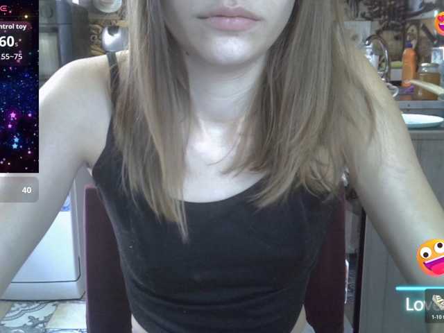 EvaaKisssss, live now on BongaCams