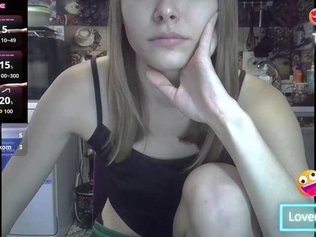 EvaaKisssss live cam on BongaCams