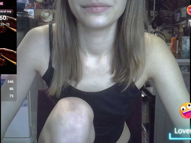 EvaaKisssss live cam on BongaCams