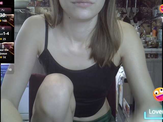 Evaakisssss live cam