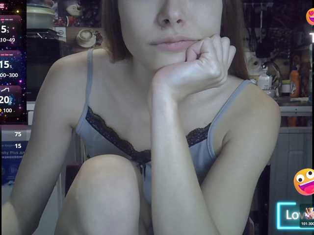 EvaaKisssss live cam on BongaCams