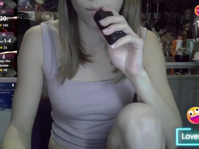 EvaaKisssss live cam on BongaCams