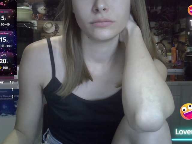 EvaaKisssss live cam on BongaCams