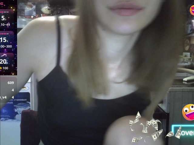 EvaaKisssss live cam on BongaCams