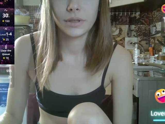 EvaaKisssss live cam on BongaCams