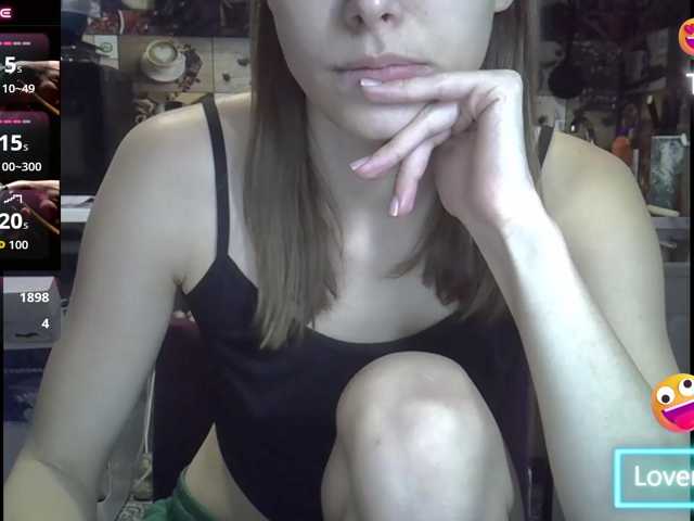 EvaaKisssss live cam on BongaCams