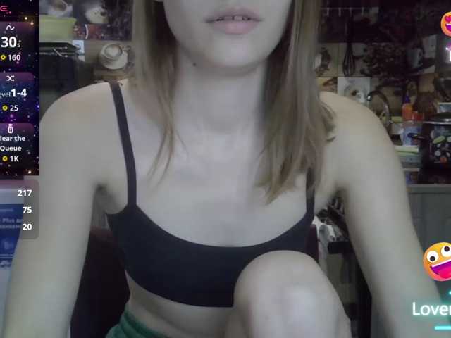 EvaaKisssss live cam preview