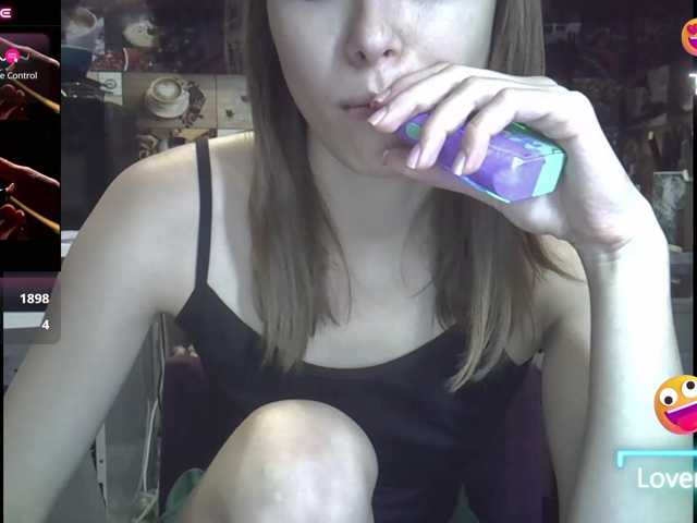 EvaaKisssss live cam on BongaCams