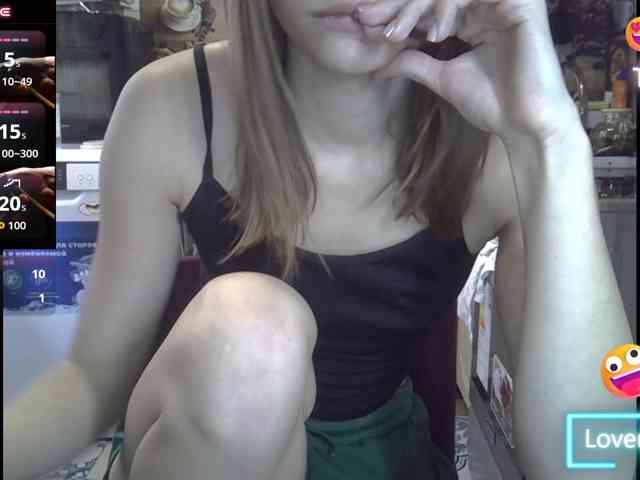 EvaaKisssss