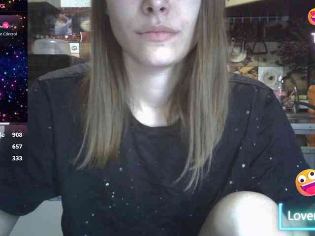 EvaaKisssss webcam