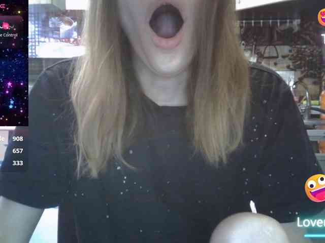 EvaaKisssss webcam