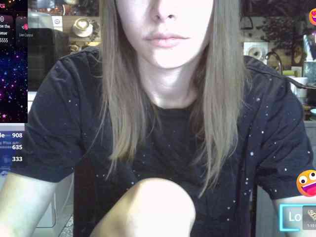 EvaaKisssss webcam